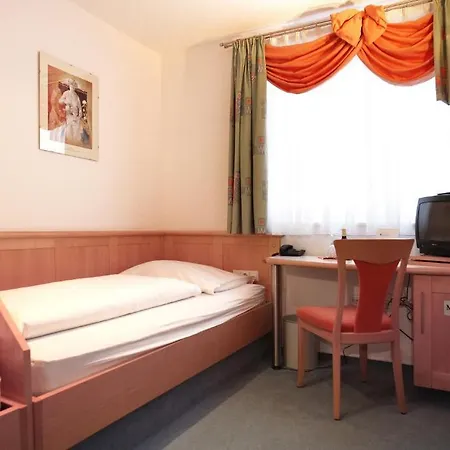 호텔 Aalener Roemerhotel Awl 3*